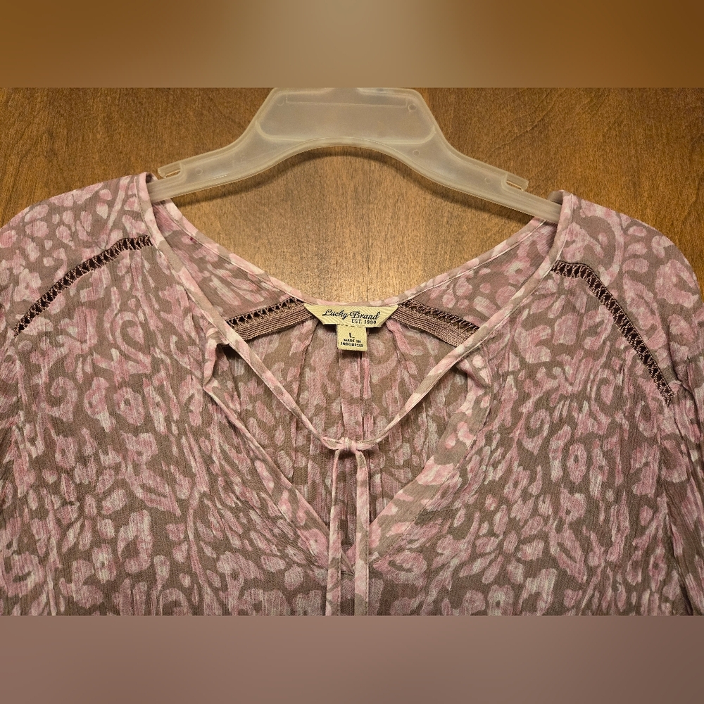 Lucky Brand Long Sleeved Top PTP=18"